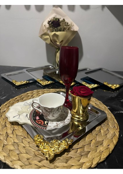 6'lı Gümüş Kare Gold Çiçek Detaylı Lüx Servis Tepsisi 21X21 fiyatları