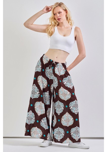 Geniş Paça Bel Lastikli Baskı Detaylı Viskon Pantolon Kahve