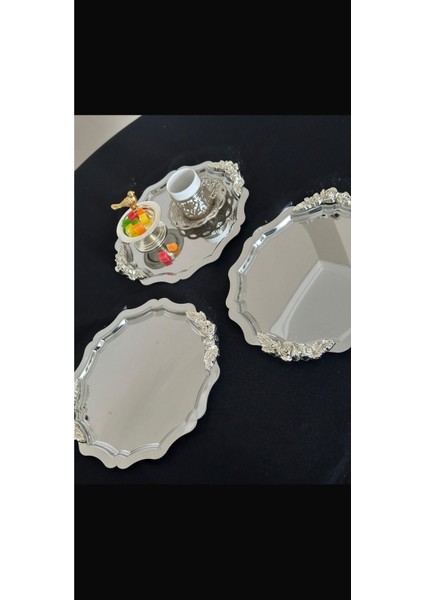 6’lı Set Yuvarlak Dalgalı Metalik Tepsi, Şık ve Kullanışlı Sunum Aracı