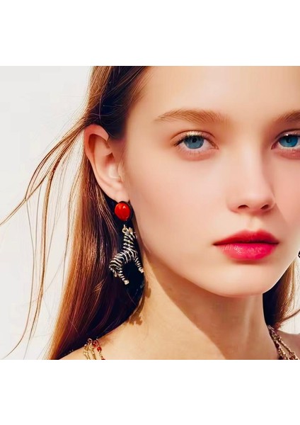 Altın Renk Kırmızı Taşlı Renkli Mineli Sallantılı Zebra Küpe