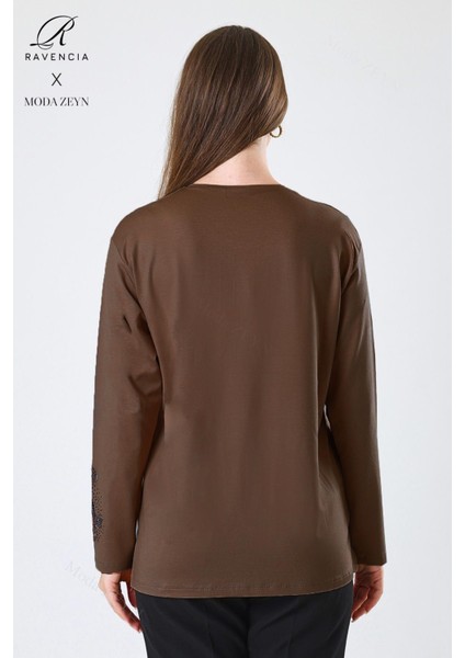 Kadın Orta Yaş ve Üzeri Viskon Damla Yaprak Desen Taşlı Işlemeli Likralı Kahverengi Anne Penye Bluz modelleri