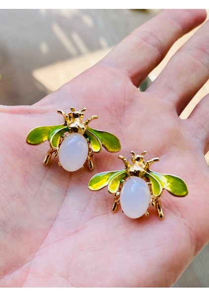 Yeşil Renk Mineli Mercan Taşlı Altın Renk Çivi Kilitli Arı Küpe fırsatları