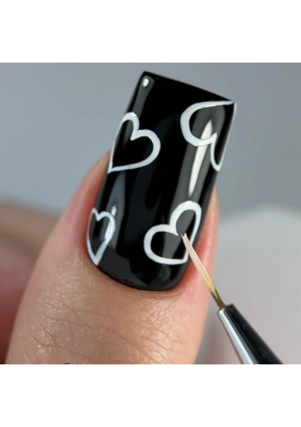 Kalıcı Oje K001 Siyah 4 ml Tüm Tırnak Tiplerine Uygun Uzun Süreli Renk fırsatları