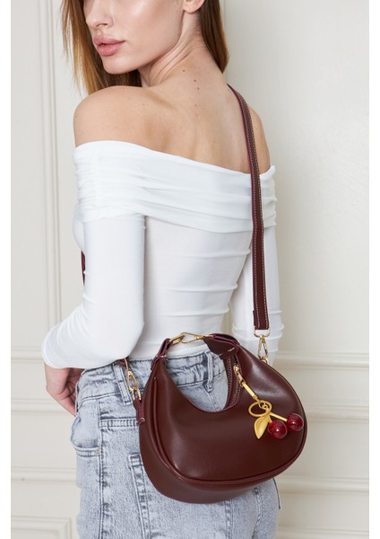 Noa Bordo Mini Çapraz Askılı Charm Hediyeli Kadın El, Kol ve Omuz Çantası modelleri