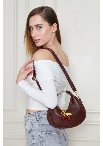 Noa Bordo Mini Çapraz Askılı Charm Hediyeli Kadın El, Kol ve Omuz Çantası