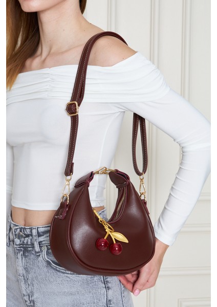 Noa Bordo Mini Çapraz Askılı Charm Hediyeli Kadın El, Kol ve Omuz Çantası