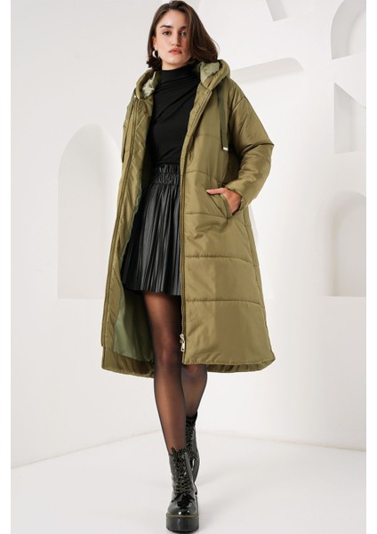 5120 Kapşonlu Uzun Şişme Mont - Haki