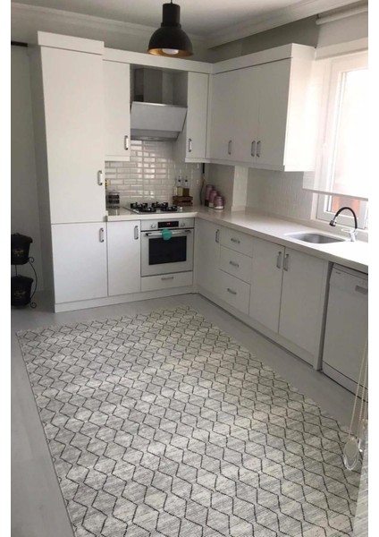 Mutfak Halısı – Kaymaz Dot Tabanlı, Yumuşak Dokulu, Yıkanabilir, Modern Tasarım (Berrak)