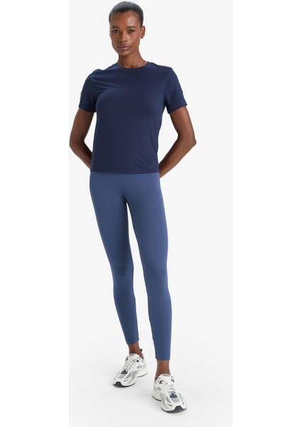 Fit Standart Fit Bisiklet Yaka Sporcu Basic Düz Kısa Kollu Tişört D2296AX25AU fırsatları