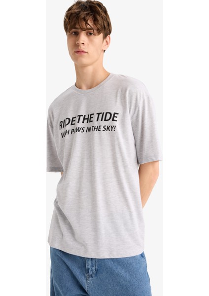 Boxy Fit Bisiklet Yaka Sırt Baskılı Kısa Kollu Tişört F4541AX25HS modelleri