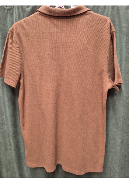 Erkek Kahverengi Dokulu Polo Yaka Tişört – Şık ve Rahat fiyatları