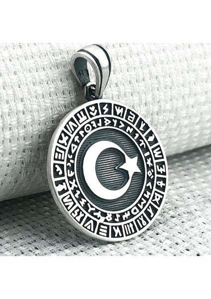 925 Ayar Gümüş Göktürk Alfabesi Yazılı Ayyıldız Işlemeli Kolye Ucu