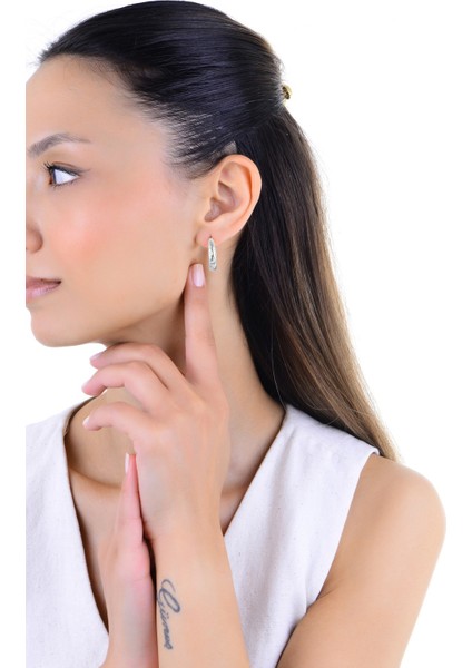 Gümüş Rodyumlu Zirkon Taşlı Ay ve Yıldız Desenli Halka Küpe SGTL12993RODAJ modelleri