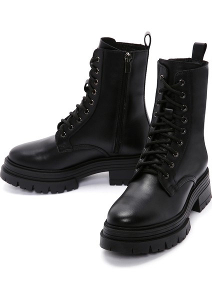 Kadın Siyah Fermuarlı Kalın Tabanlı Deri Postal Bot 25WFD140218