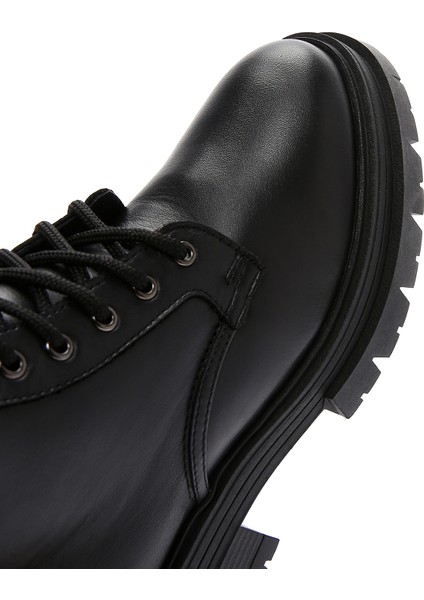 Kadın Siyah Fermuarlı Kalın Tabanlı Deri Postal Bot 25WFD140218