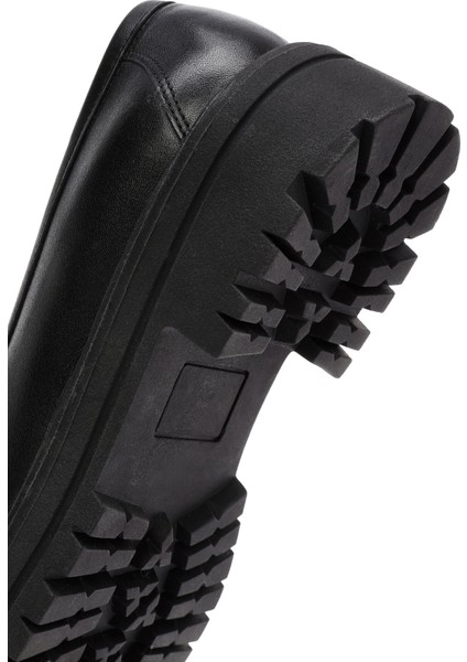 Gritti Kadın Siyah Toka Detaylı Deri Maskülen Loafer 25AFD110018