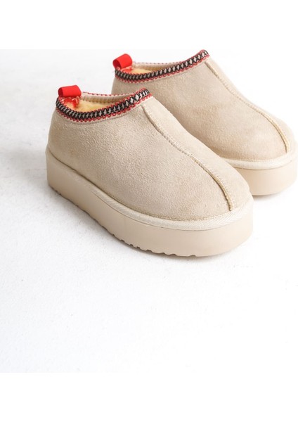 Leıla Bağcıksız Düz ve Kalın Taban Içi Kürklü Kısa Süet Kadın Bot Ckt - Krem indirimleri