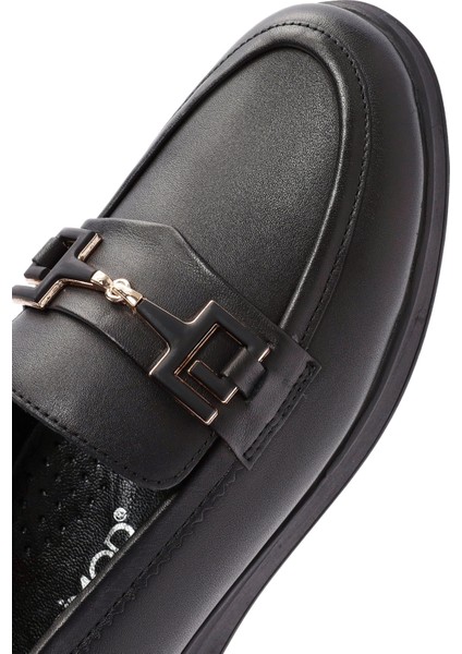 Kadın Siyah Toka Detaylı Deri Comfort Loafer 25AFD150418