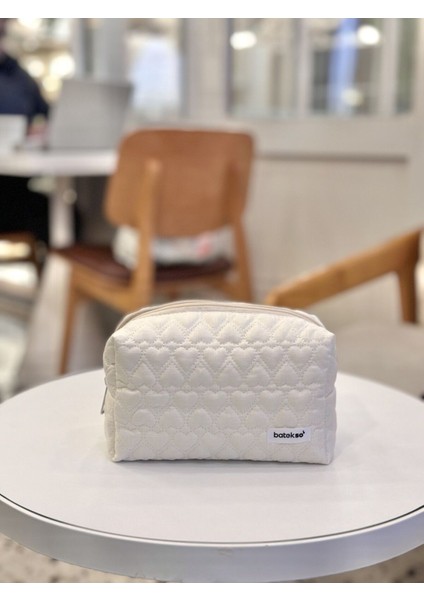 Açık Krem Kalp Işlemeli Makyaj Çantası - Büyük Boy