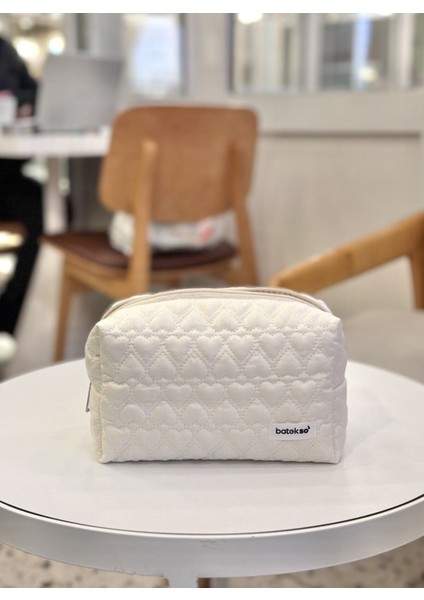 Açık Krem Kalp Işlemeli Makyaj Çantası - Büyük Boy modelleri