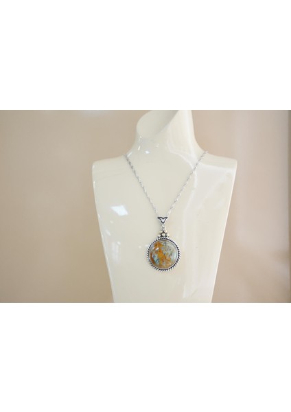 Dolunay Gümüş Çerçeve Zümrüt Kadın Kolye