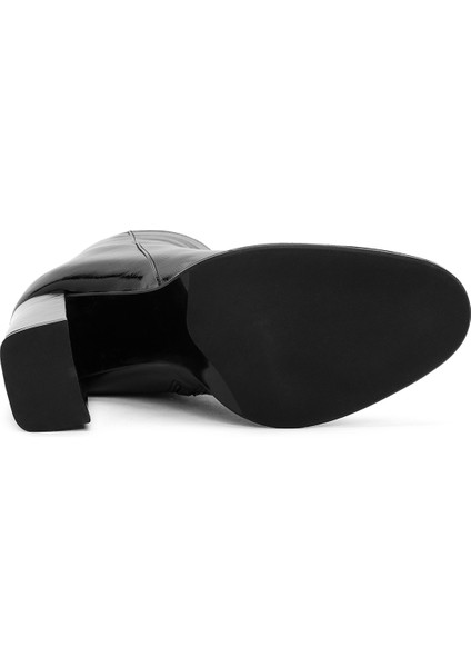Kadın Siyah Fermuarlı Yüksek Kalın Topuklu Rugan Deri Bot 25WFD131116