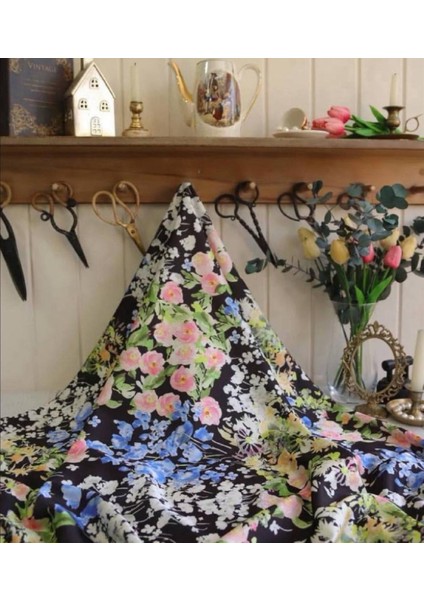 Ipek Saten Dökümlü Kumaş Çiçek Desenli