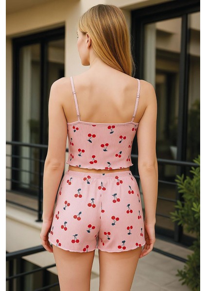 Pembe Kiraz Desenli Kurdelalı Askılı Şortlu Pijama Takımı fiyatları