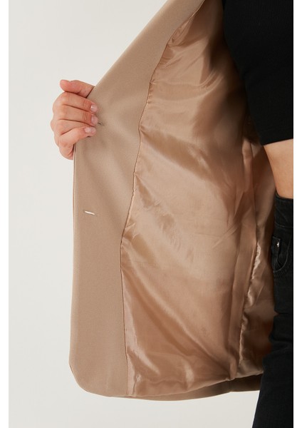 Relaxed Fit Mono Yaka Cepli Blazer Ceket Bayan Ceket 611BC00132 indirimleri