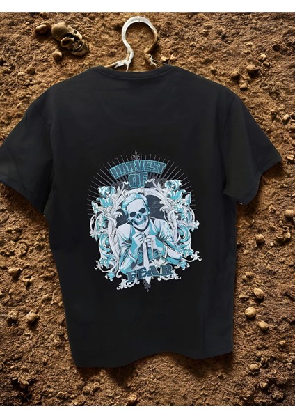 Gotik Tarz Kuru Kafa Baskılı Tişört