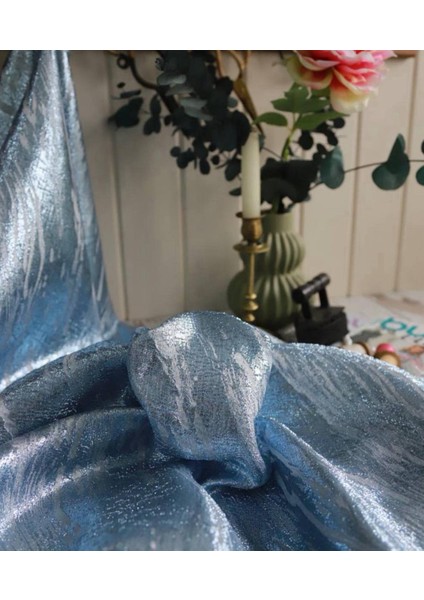 Brokar Kumaş Mavi Renkte