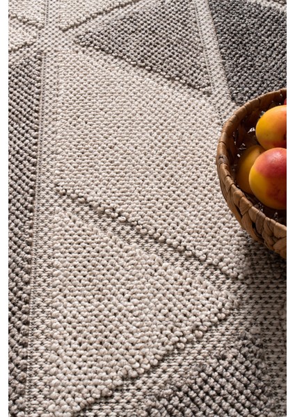 Roma Gri Krem Antrasit Yumuşak Bukleli ve Püsküllü Makine Dokuma Halı Oturma Odası Salon Mutfak Antre