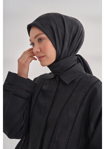 Italyan Jakar Kazayağı Desen Eşarp - Siyah modelleri