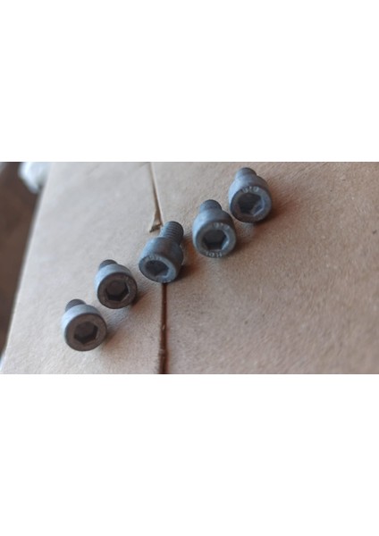 M6X10 Dın 912 Imbus Alyan Başlı 8.8 Kalite Çelik Cıvata G3A Gri 500 Adet indirimleri