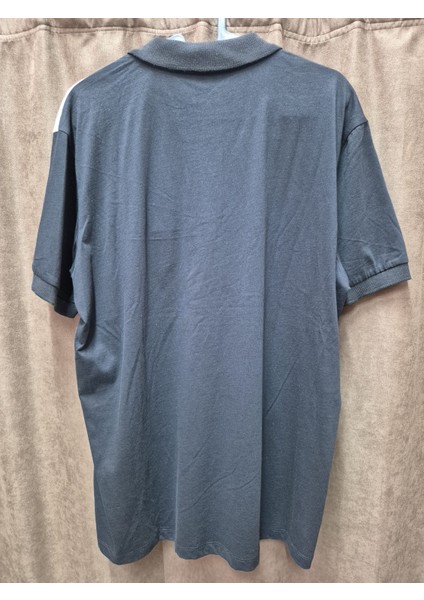 Erkek Siyah-Beyaz Bloklu Polo Yaka Tişört – Şerit Detaylı, Düğmeli Model fiyatları