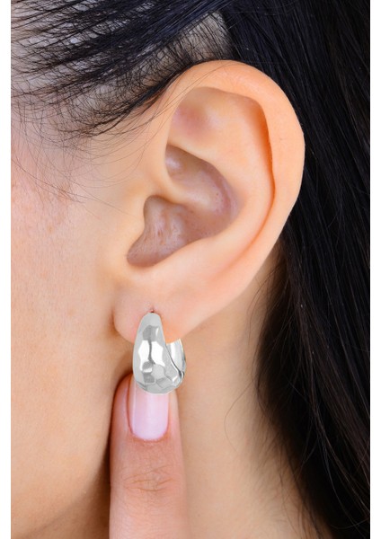 Gümüş Rodyumlu Üzeri Desenli Kavisli Halka Küpe SGTL12992RODAJ fiyatları