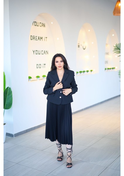 Siyah Takım fiyatları