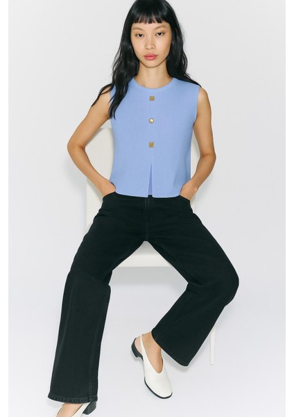 Bisiklet Yaka Düğme Detaylı Dokuma Bluz fiyatları