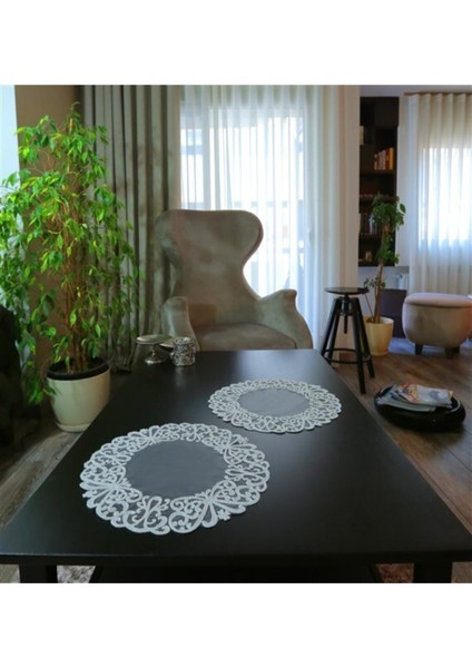 Beyaz Bel Sehpa Örtüsü, Şık ve Kullanışlı Ev Dekorasyonu Parçası