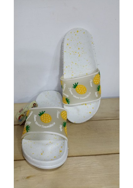 Yazlık Kız Çocuk Ananas Desenli Rahat Taban Günlük Terlik