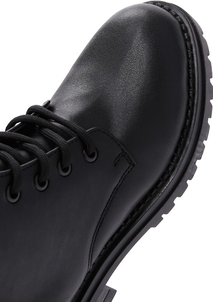 Kadın Siyah Fermuarlı Kalın Tabanlı Postal Bot 25WFE220218