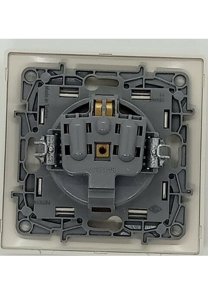Salbeı Topraklı Priz Krem indirimleri