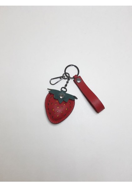 Çilekli Gerçek Deri Fiyonk Çanta Süsü fiyatları