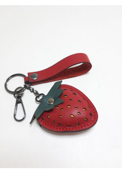 Çilekli Gerçek Deri Fiyonk Çanta Süsü modelleri