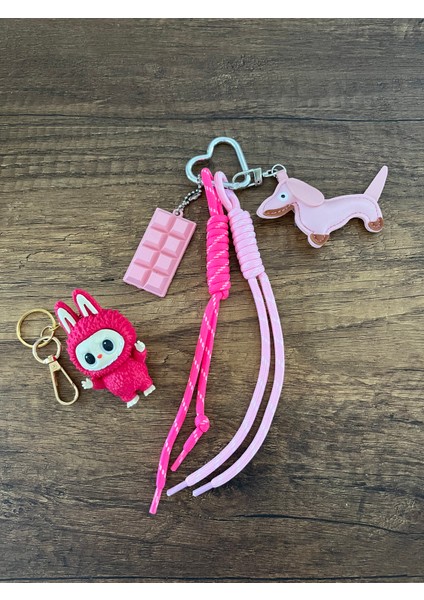 Çanta Charm ve Anahtarlık Seti Çikolatalı Çikolata Köpek Detaylı Çanta Charm ve Labubu Anahtarlık Çanta Süsü