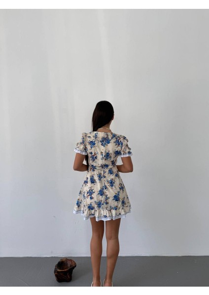 Çiçek Desen Astarlı Krep Kumaş Kısa Kadın Elbise modelleri