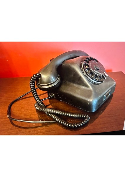 1940'LAR Iskra Ata 2 Çevirmeli Analog Siyah Telefon