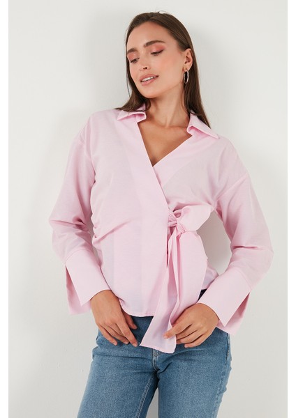 Pamuklu Regular Fit Uzun Kollu Bağlama Detaylı Gömlek Bayan Gömlek 65200538 indirimleri