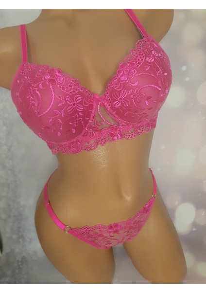 Fuşya Renginde Balenli Destekli Dantelli Sütyen ve Çiçek Desenli Tanga Külot Takım modelleri