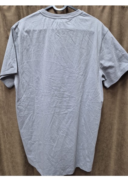 Gri Mickey Mouse Baskılı Unisex Tişört – Rahat Kesim fiyatları